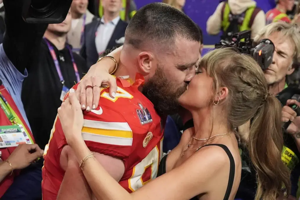 Did Travis Kelce Propose to Taylor Swift on Valentine’s Day? Here’s What Really Happened Did Travis Kelce Propose to Taylor Swift on Valentine’s Day Here’s What Really Happened